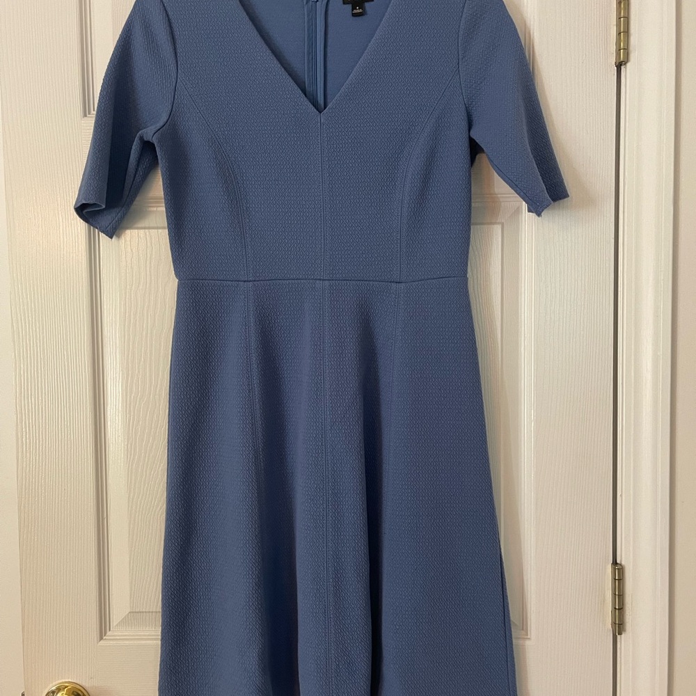 Ann Taylor Blue Fit & Flare Dress Size 8 Textured Knit Short Sleeve Work Office